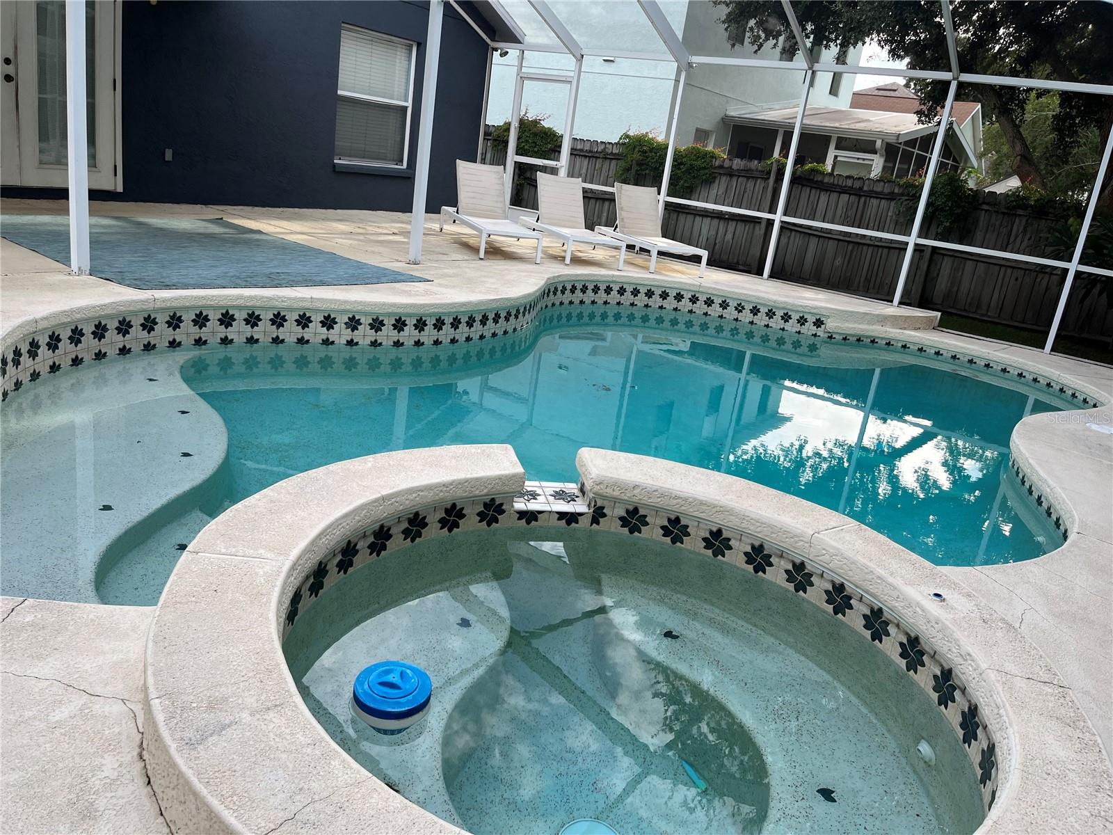 CRESCENT PARK - Residential Lease