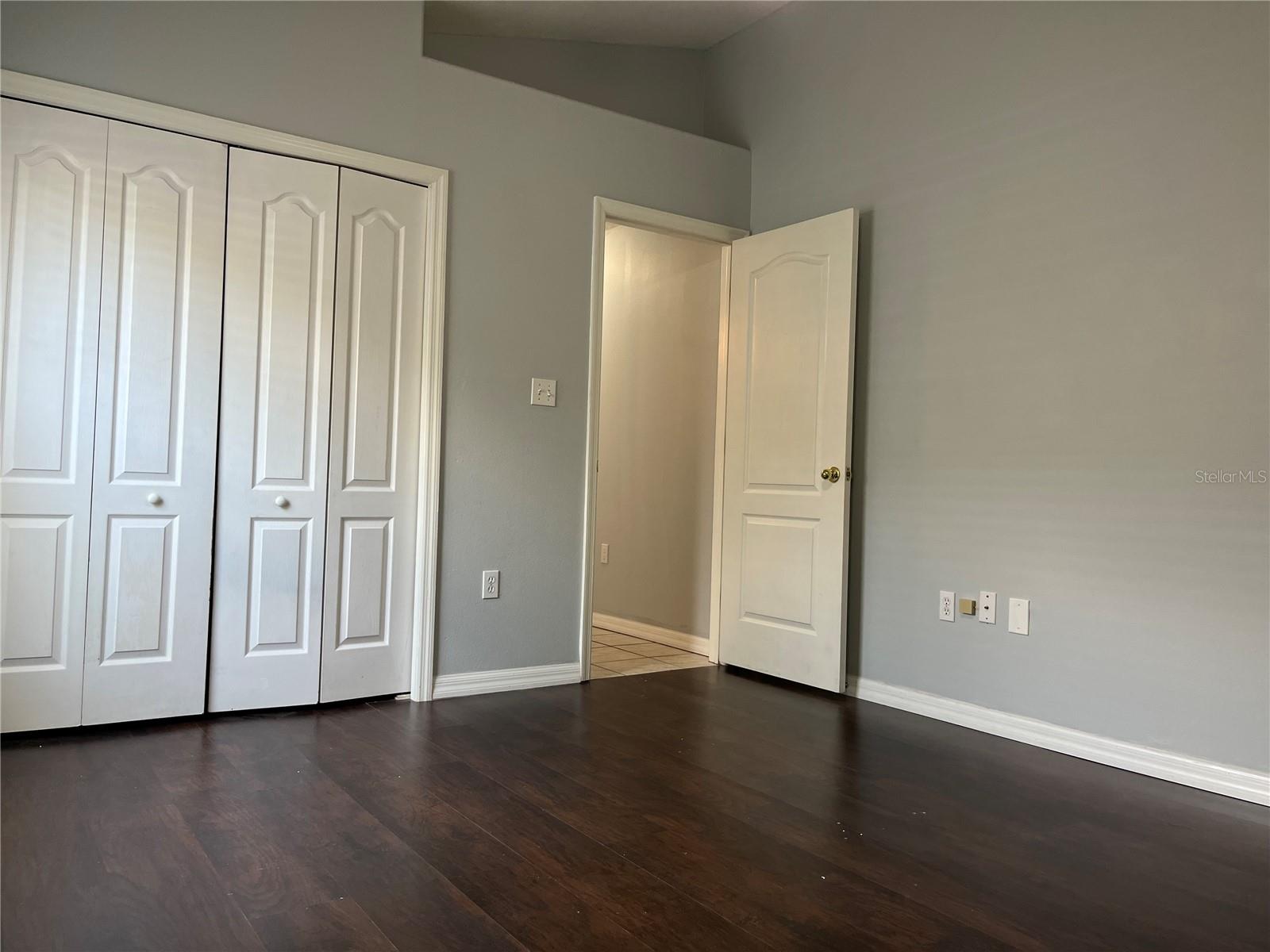 CRESCENT PARK - Residential Lease