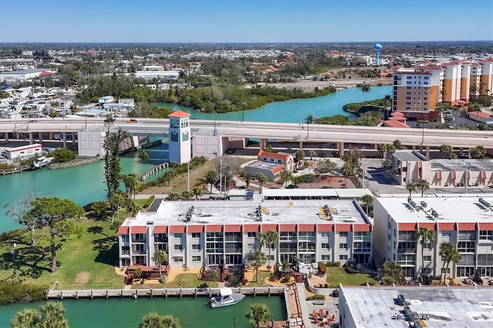 BELLA COSTA II - Residential