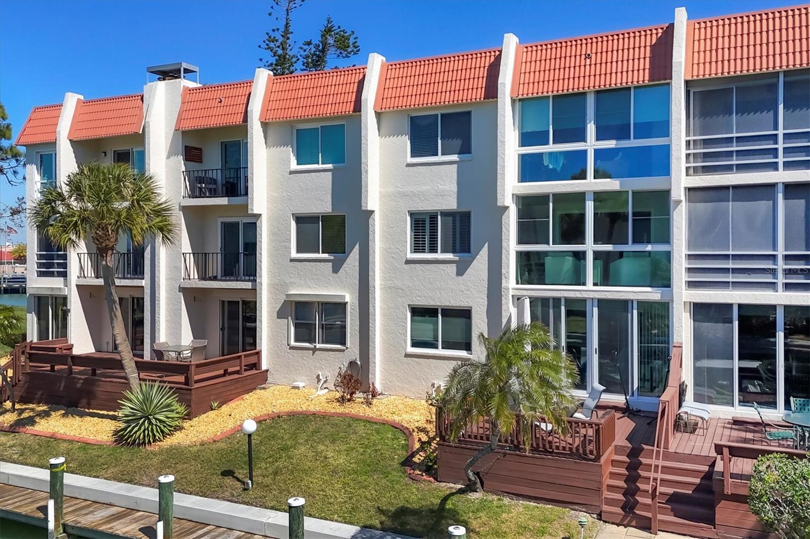 BELLA COSTA II - Residential