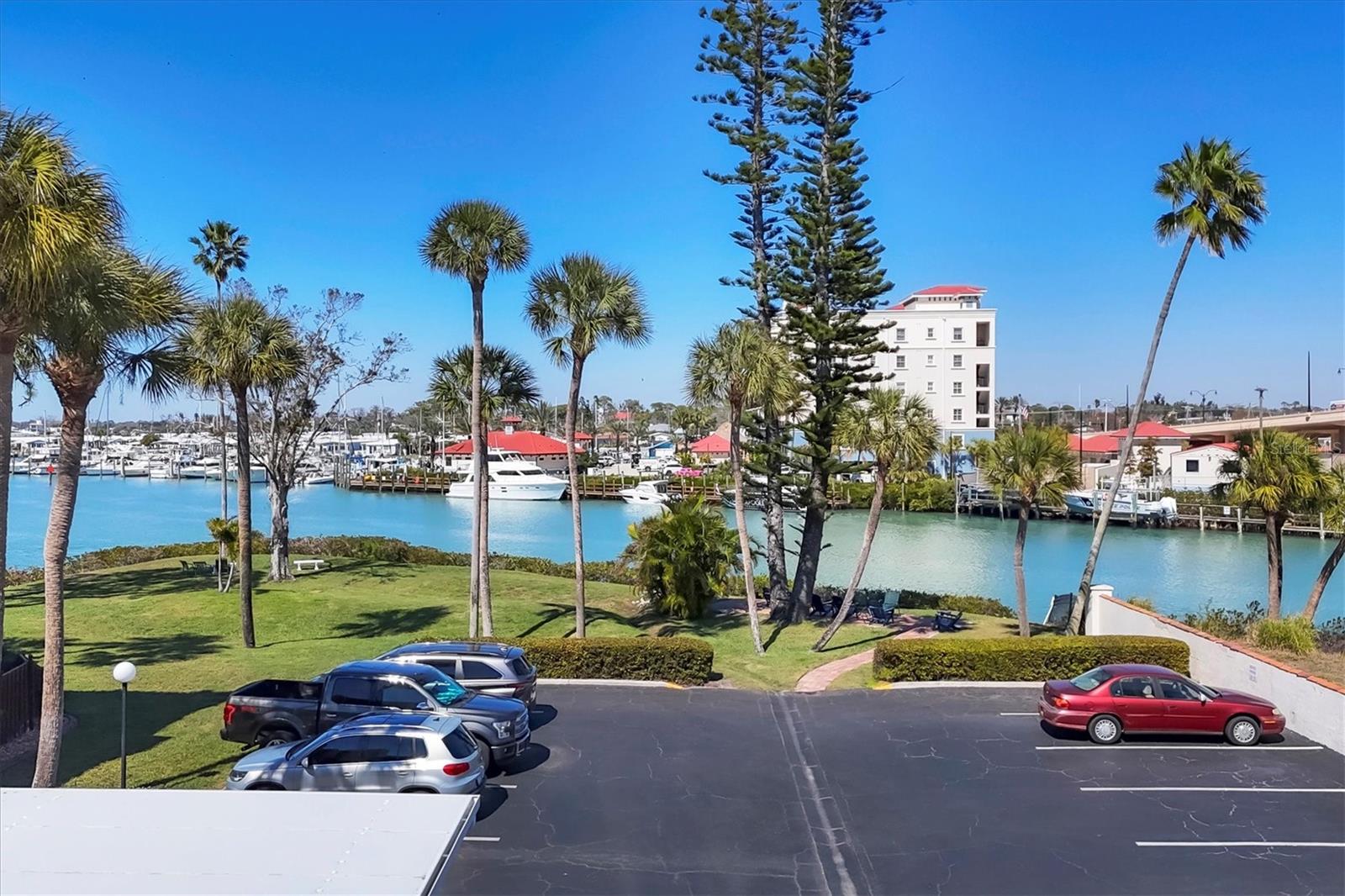 BELLA COSTA II - Residential