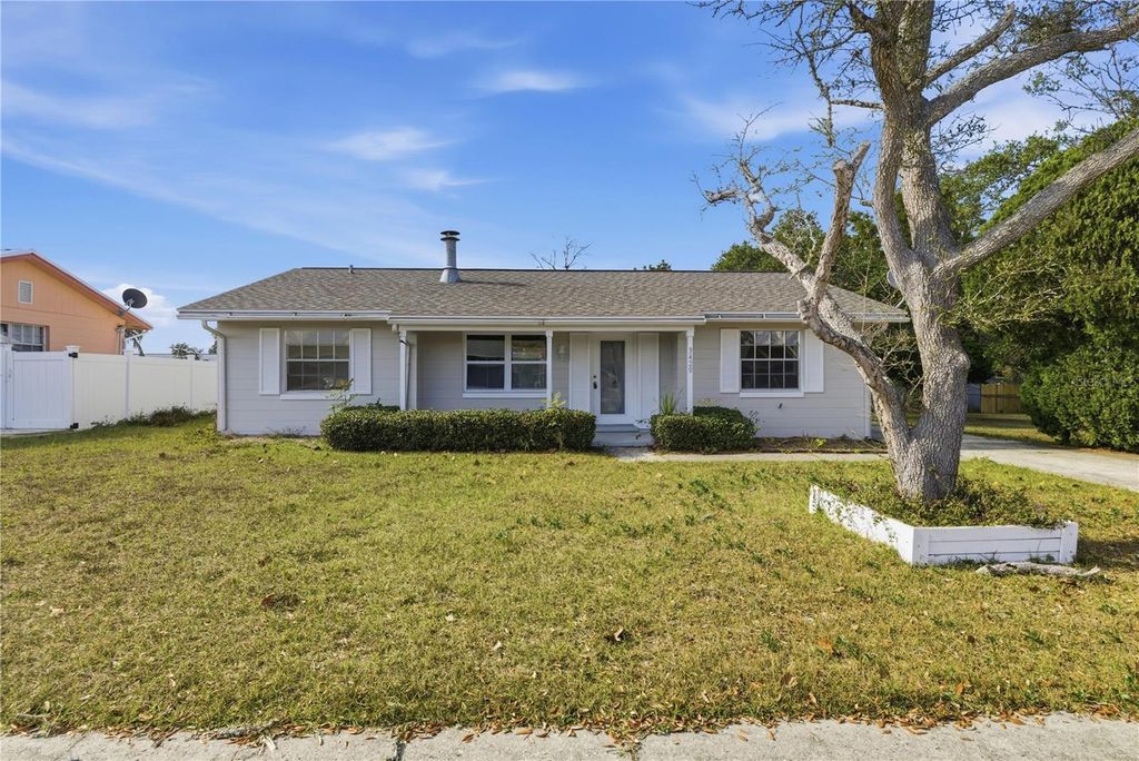 Photo of 3420 SW 150th Lane Road, Ocala, FL 34473 (MLS # OM716310)