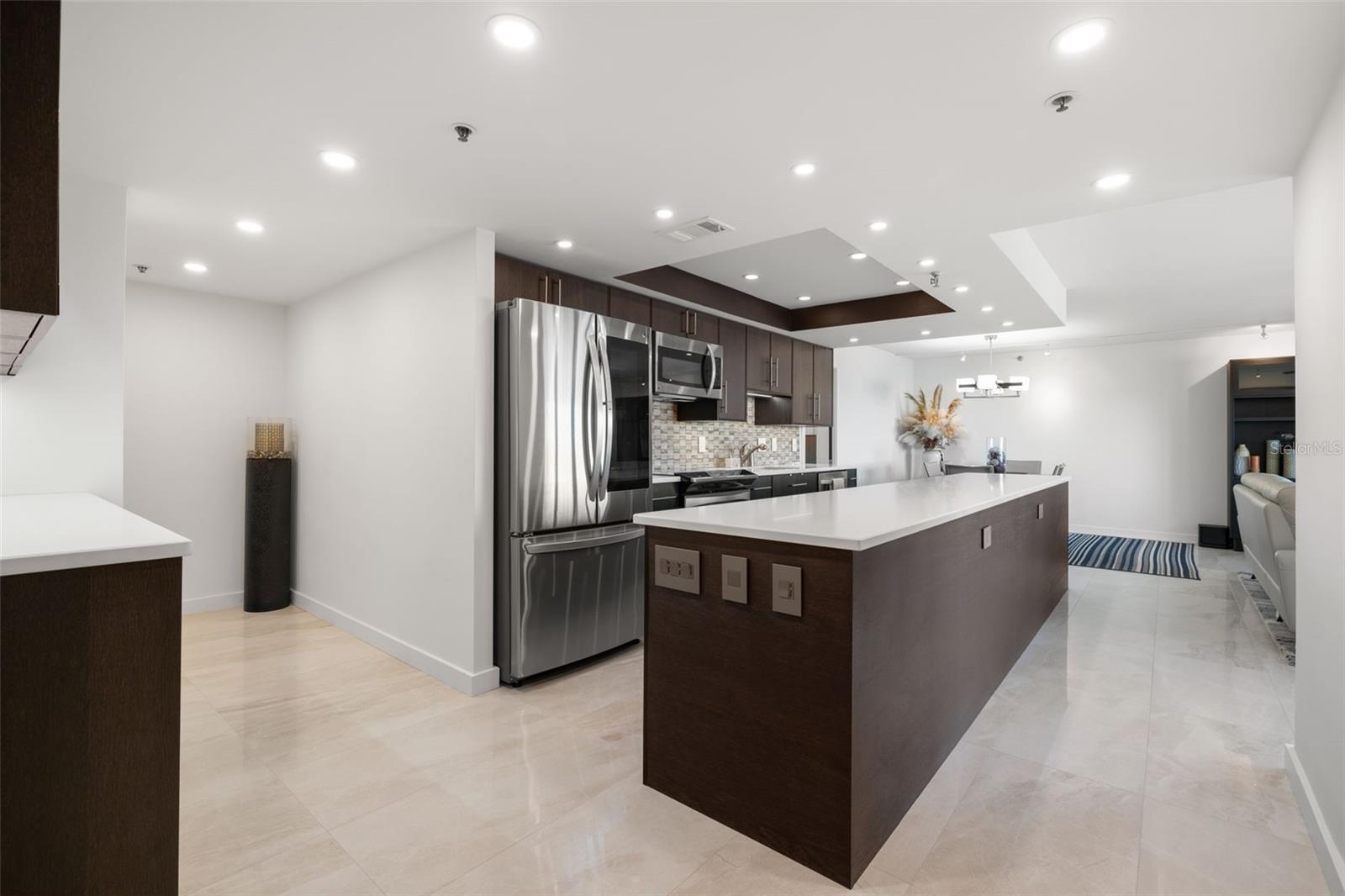 7432 SUNSHINE SKYWAY LANE S 506