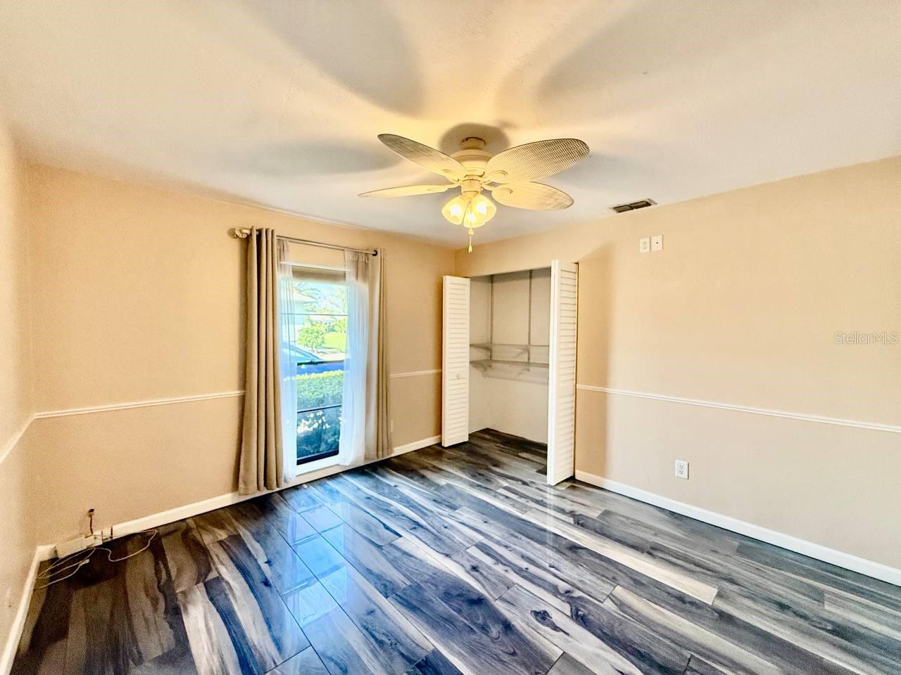 CLUB VILLAS CONDO - Residential Lease