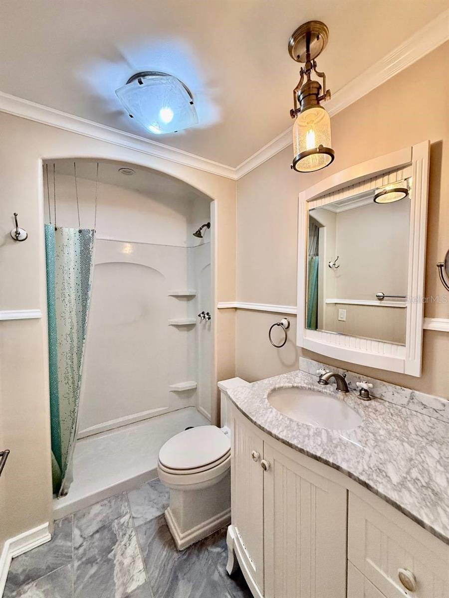 CLUB VILLAS CONDO - Residential Lease