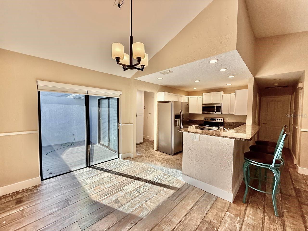 CLUB VILLAS CONDO - Residential Lease