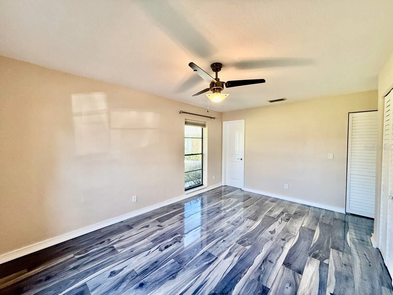 CLUB VILLAS CONDO - Residential Lease