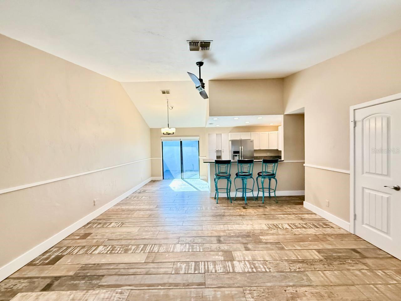 CLUB VILLAS CONDO - Residential Lease