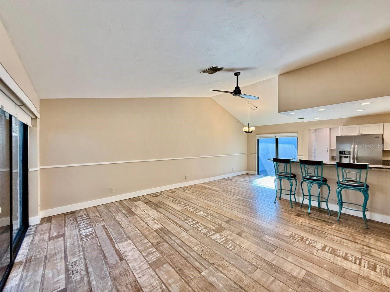 CLUB VILLAS CONDO - Residential Lease