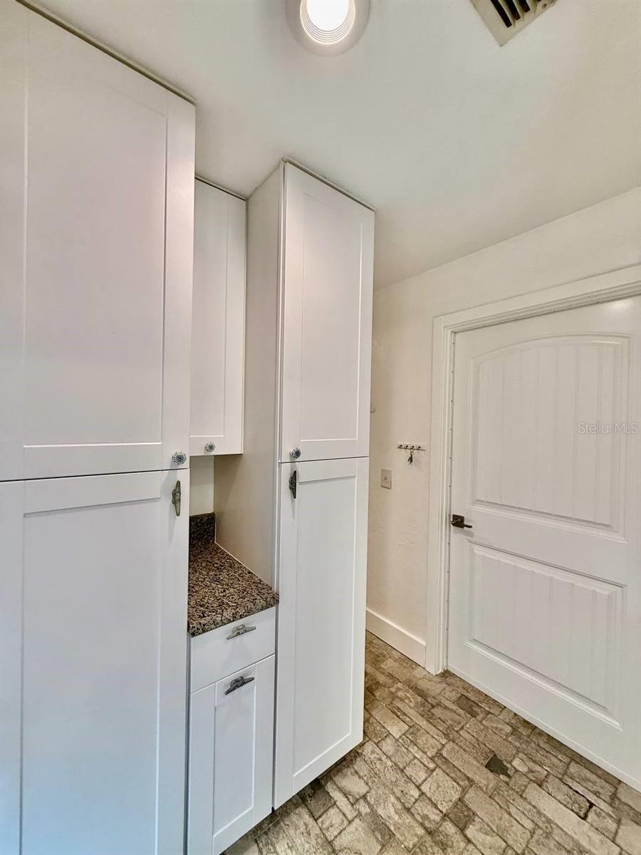 CLUB VILLAS CONDO - Residential Lease