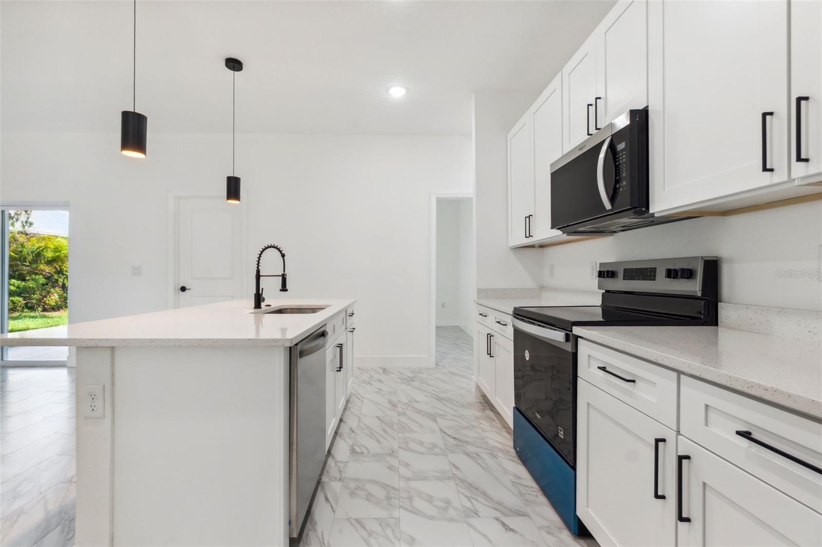 ROTONDA SANDS - Residential