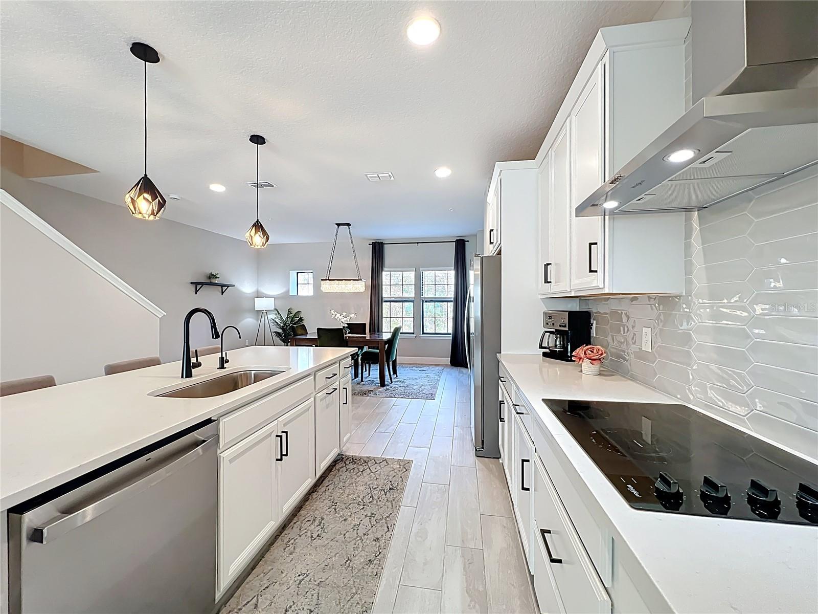 SEMINOLE CROSSING TWNHMS - Residential