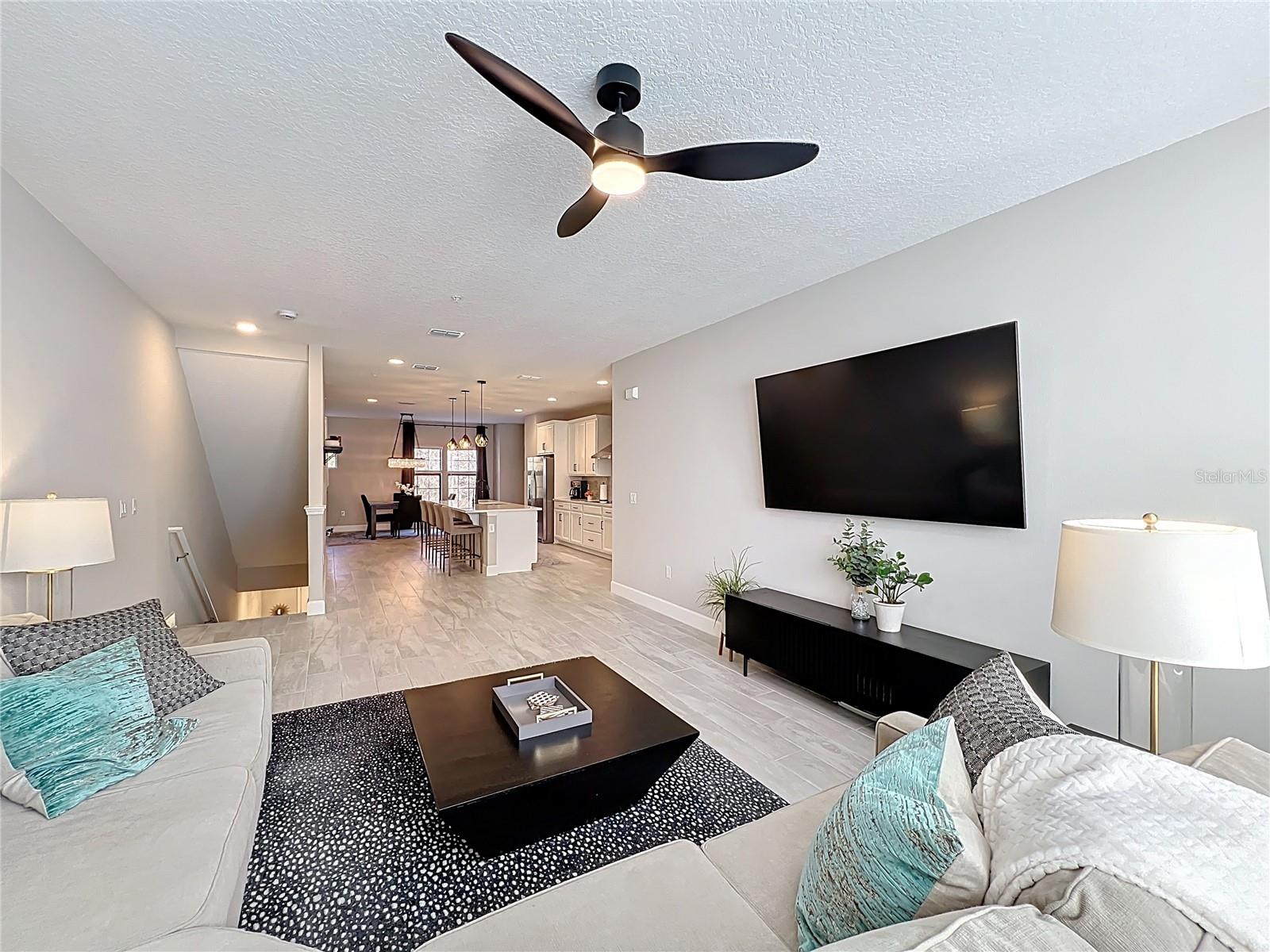 SEMINOLE CROSSING TWNHMS - Residential