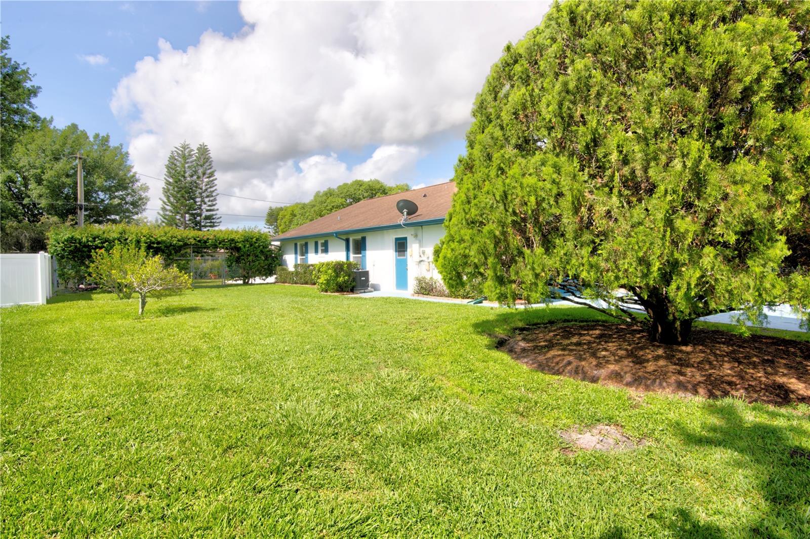 2334 W DORIS STREET
