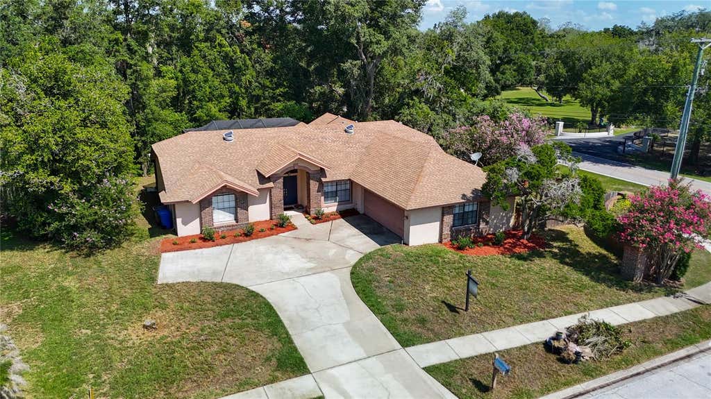 Photo of 2102 Laindale Place, Valrico, FL 33596 (MLS # TB8524739)
