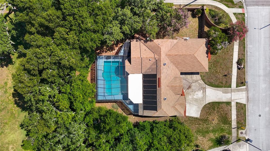 Photo of 2102 Laindale Place, Valrico, FL 33596 (MLS # TB8524739)