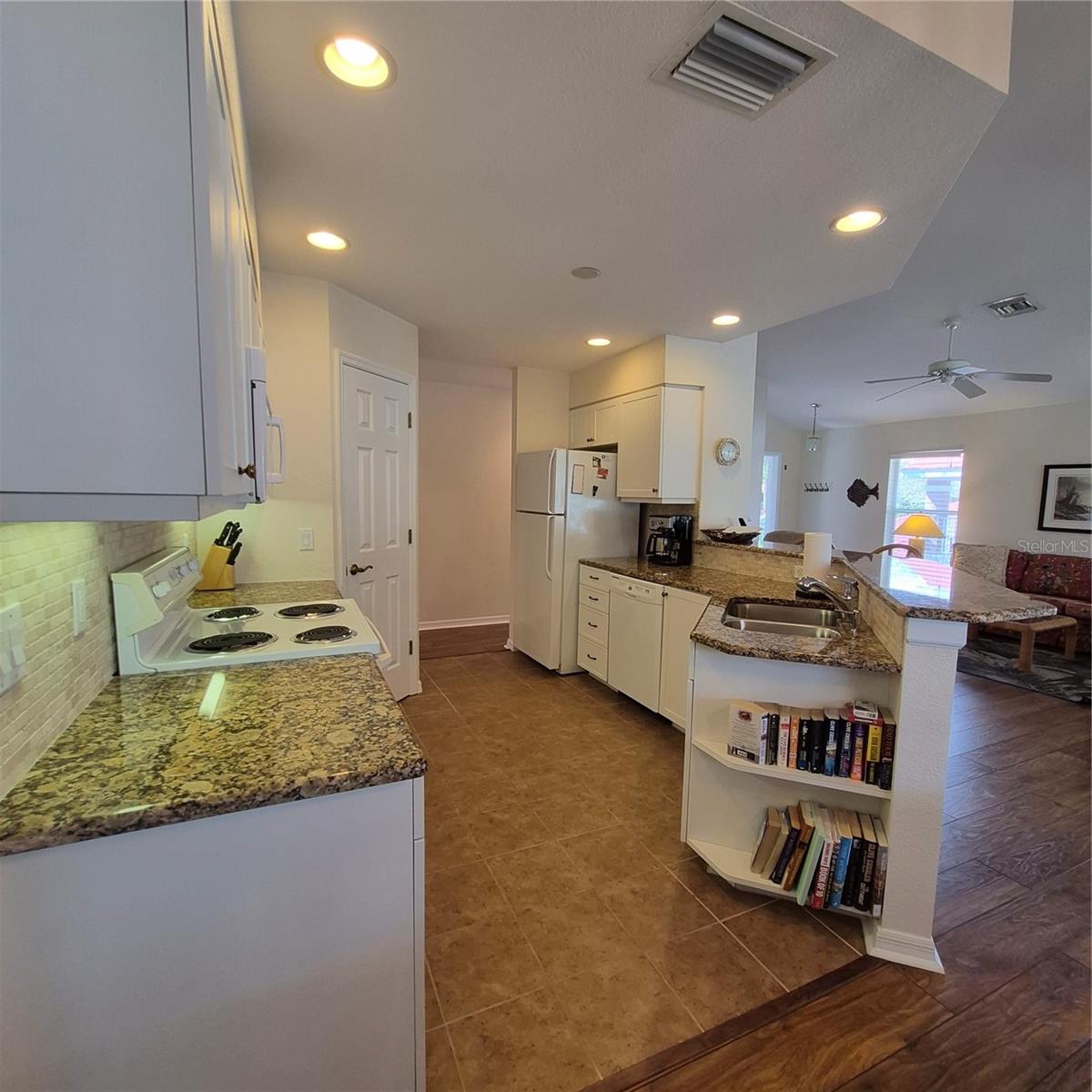 WILLOW GLEN GOLF COTTAGES PH 0 - Residential