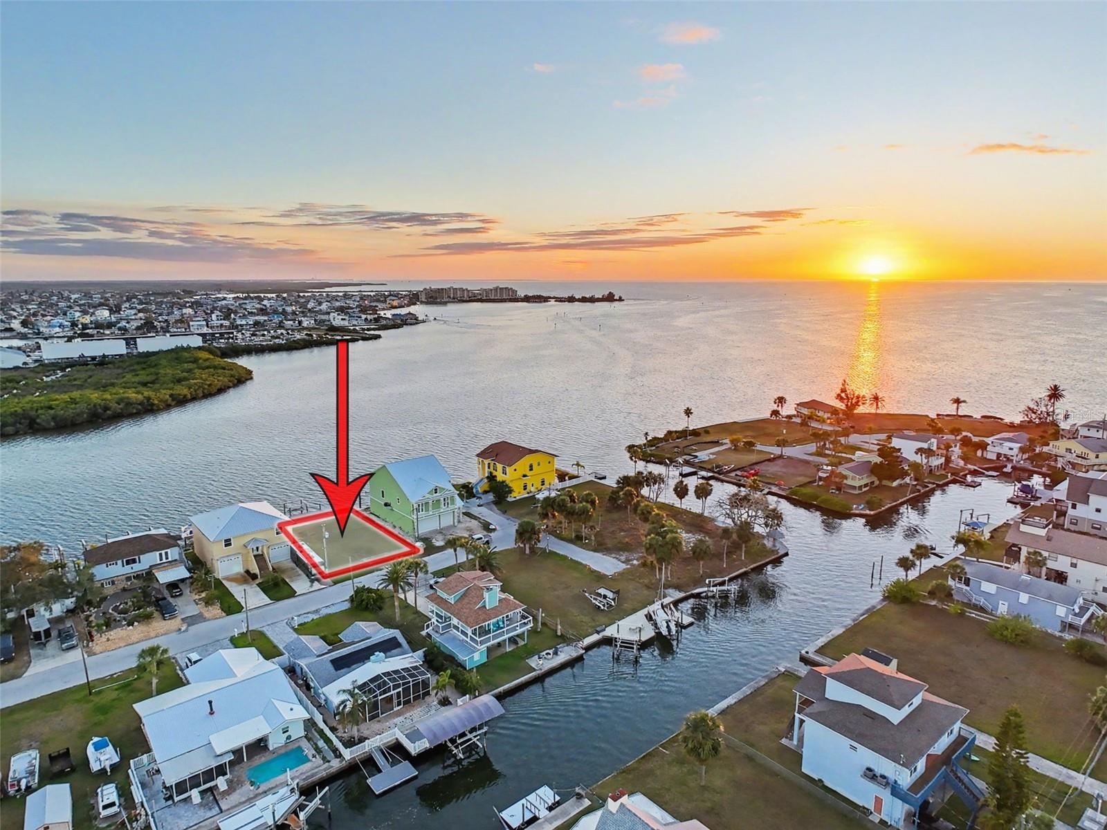 DRIFTWOOD ISLES - Land