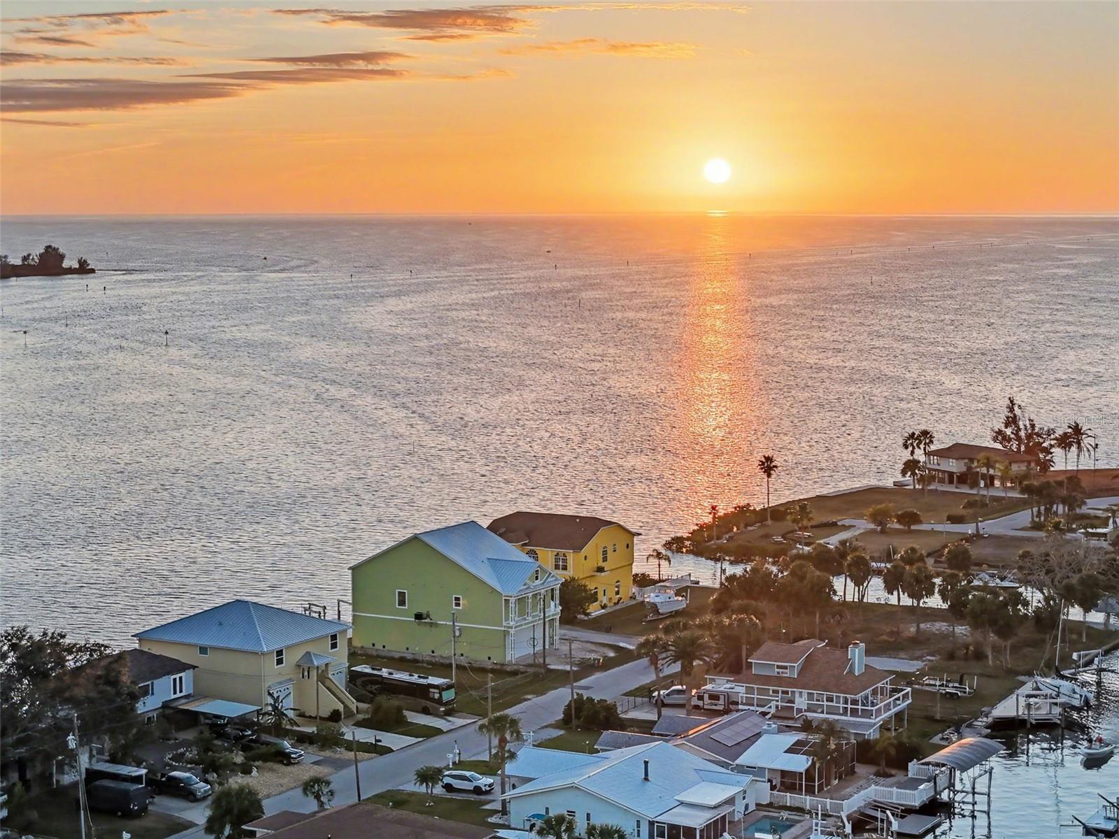 DRIFTWOOD ISLES - Land