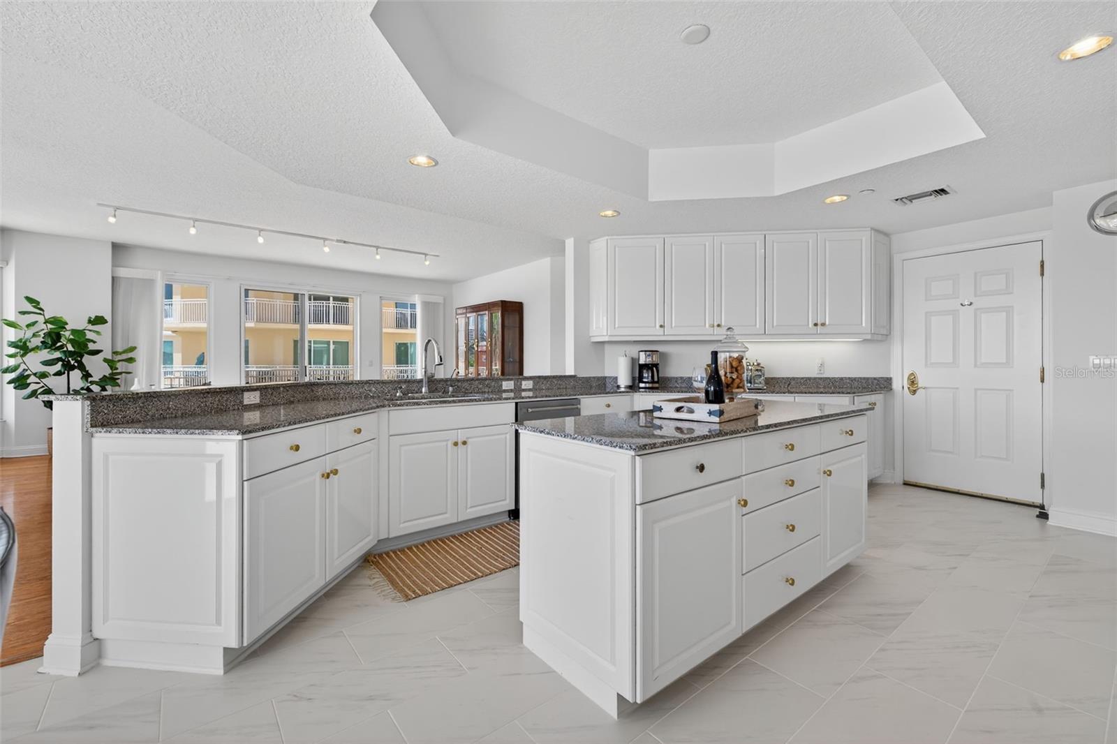 VINOY PLACE CONDO - Residential