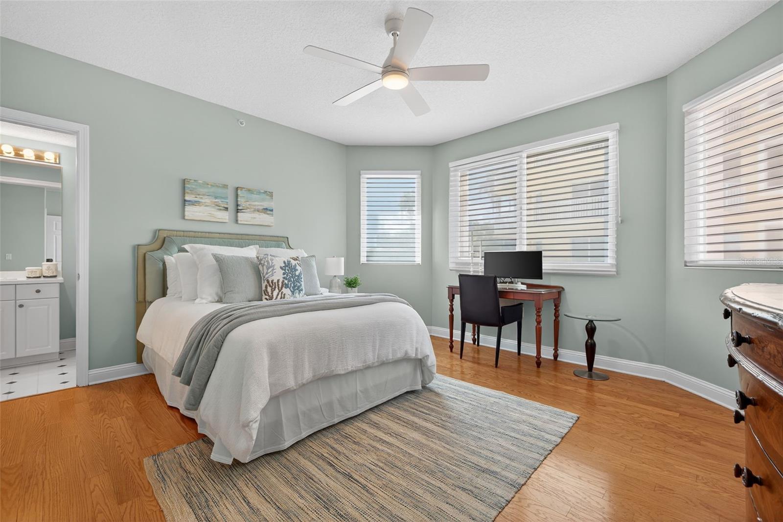 VINOY PLACE CONDO - Residential