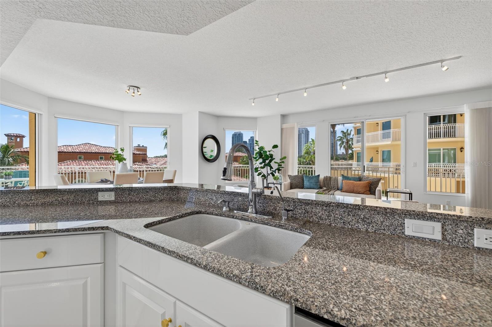 VINOY PLACE CONDO - Residential