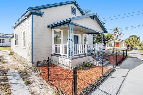 A home in TAMPA