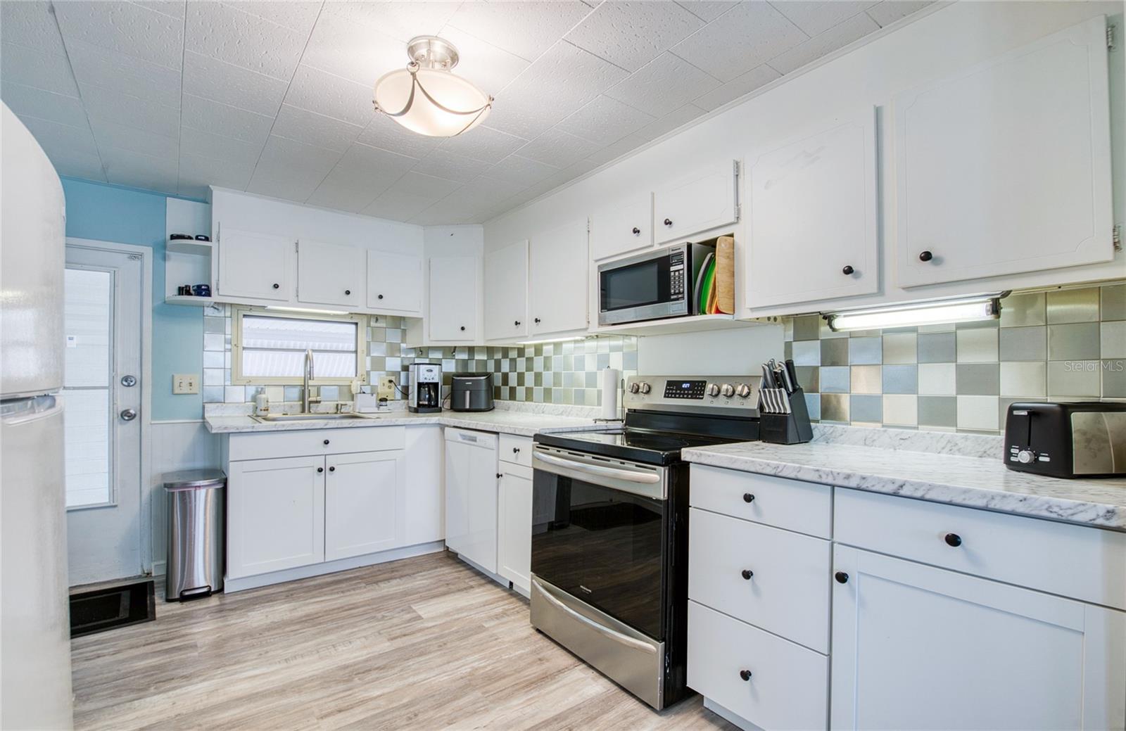 BAY ARISTOCRAT VILLAGE MOBILE HOME PARK UNREC - Residential