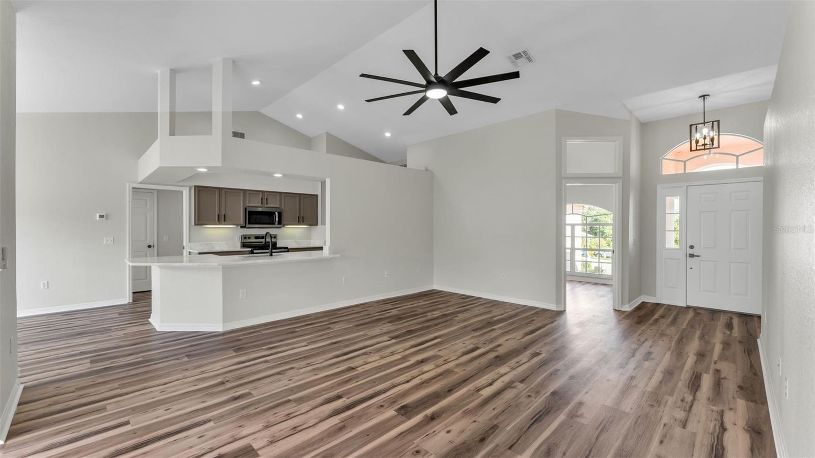 HUNTINGTON RIDGE - Residential