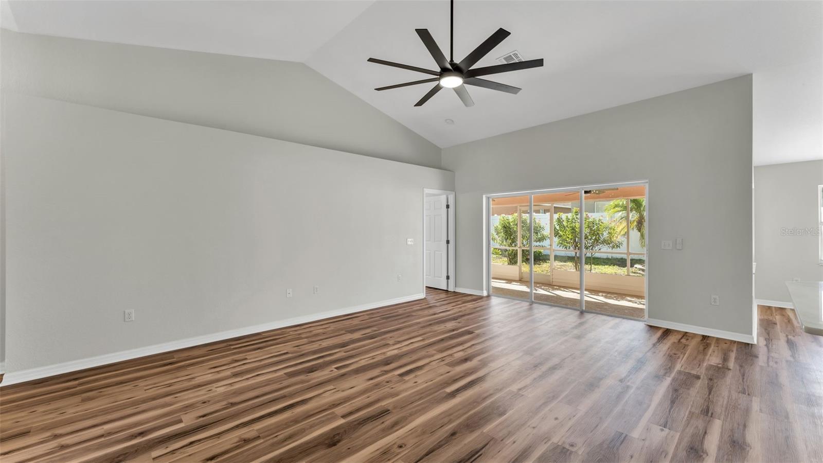 HUNTINGTON RIDGE - Residential