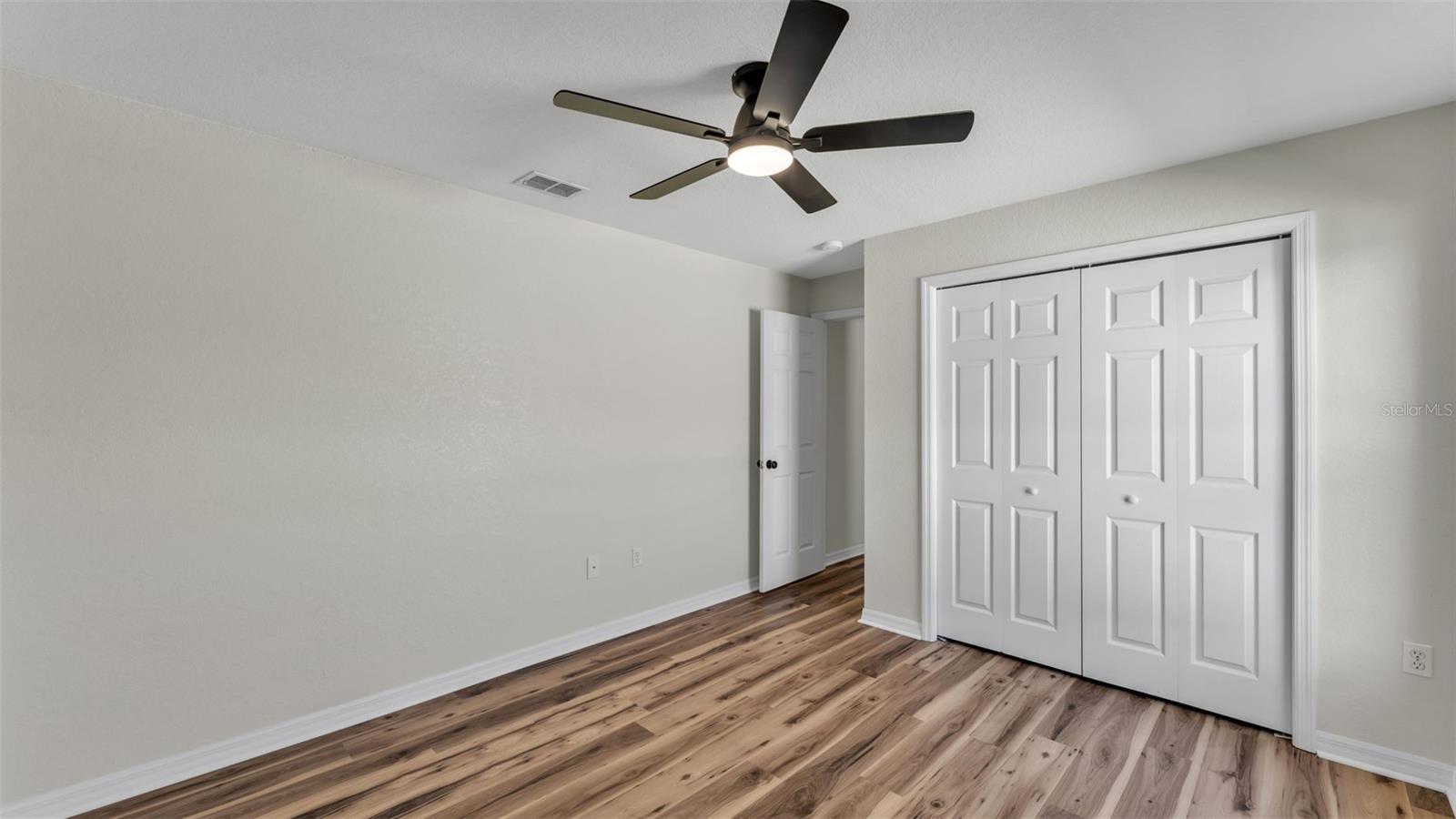 HUNTINGTON RIDGE - Residential