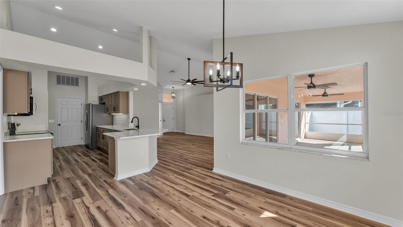 HUNTINGTON RIDGE - Residential