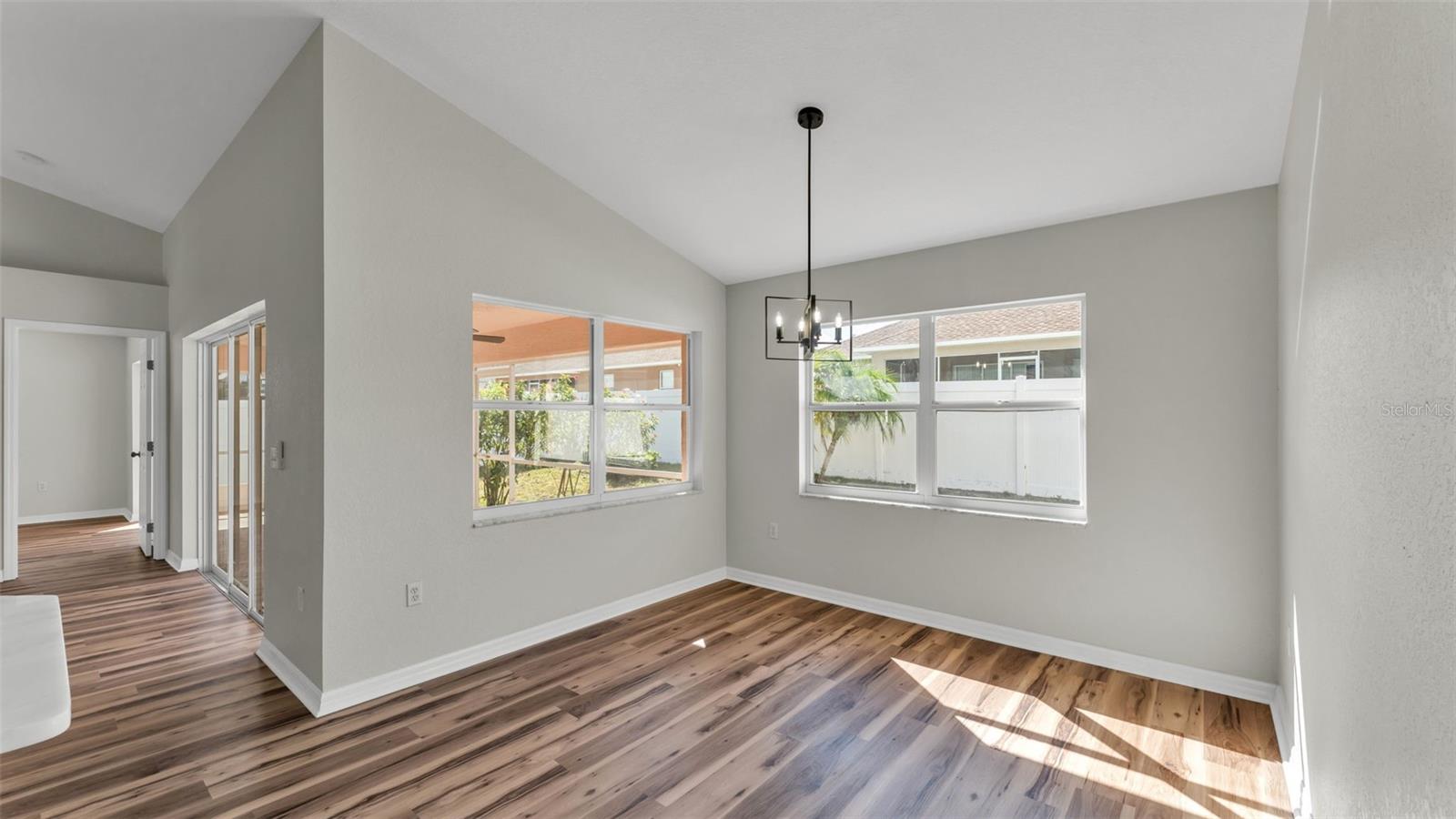 HUNTINGTON RIDGE - Residential