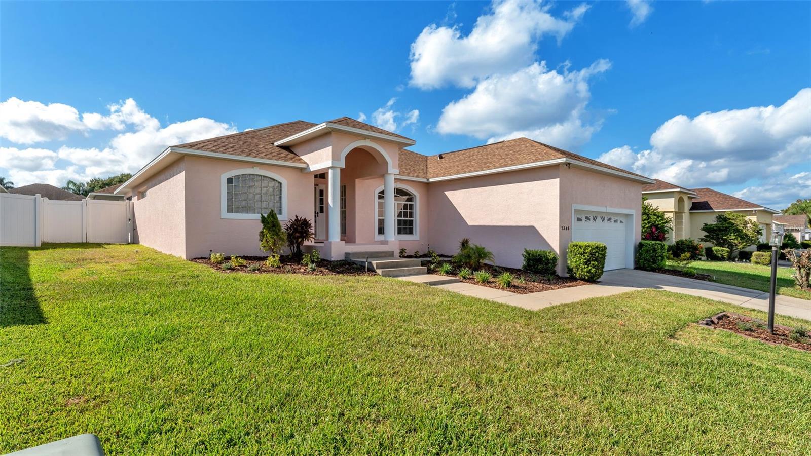 HUNTINGTON RIDGE - Residential