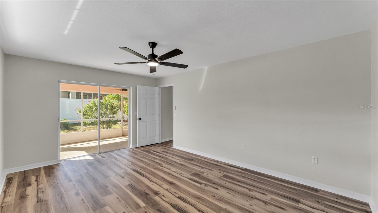 HUNTINGTON RIDGE - Residential