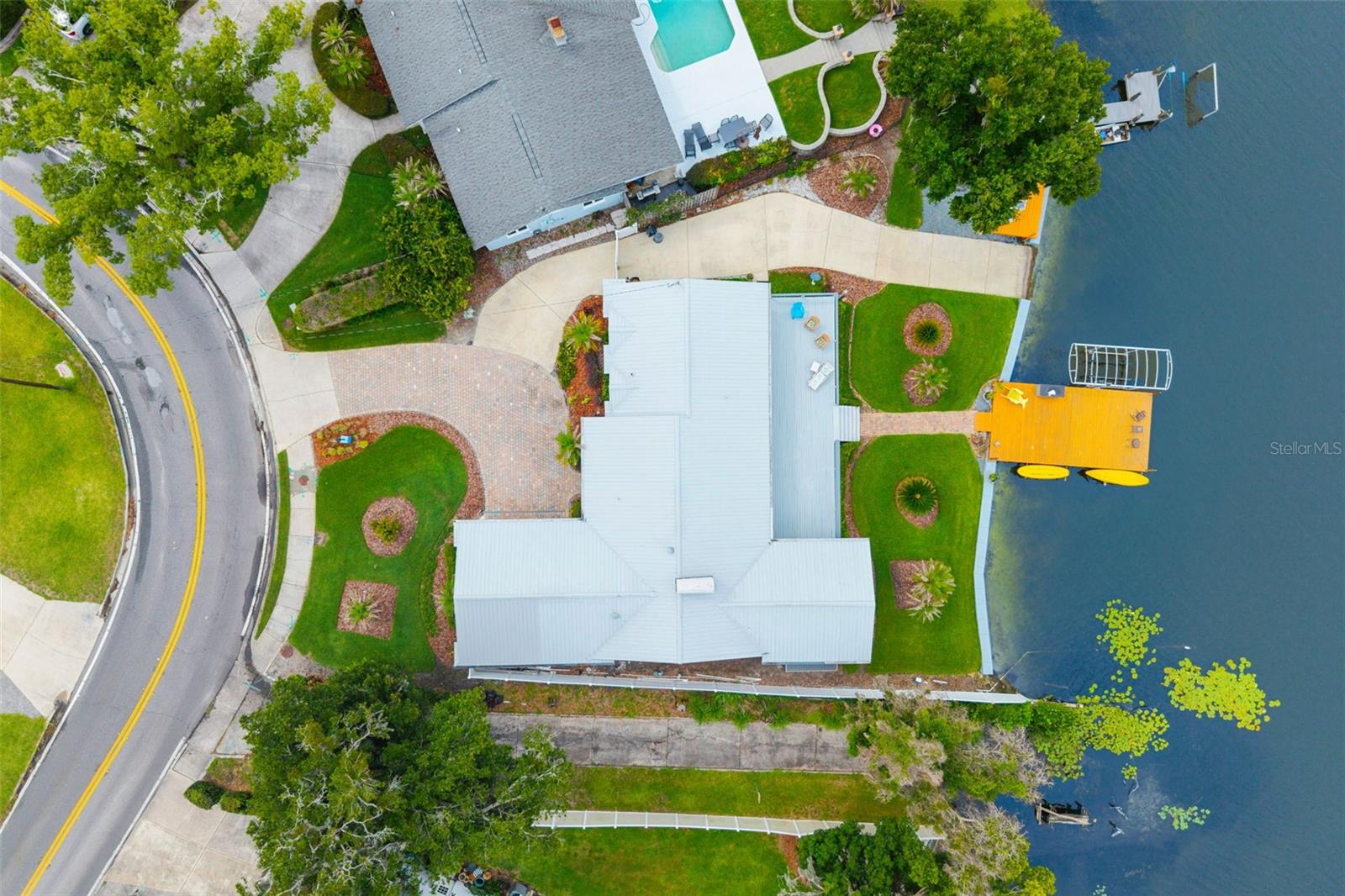 195 CEDARWOOD DRIVE