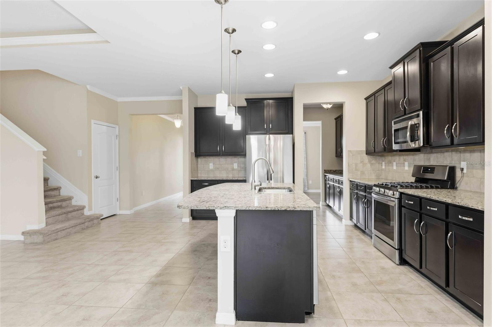 STONELEDGE - Residential