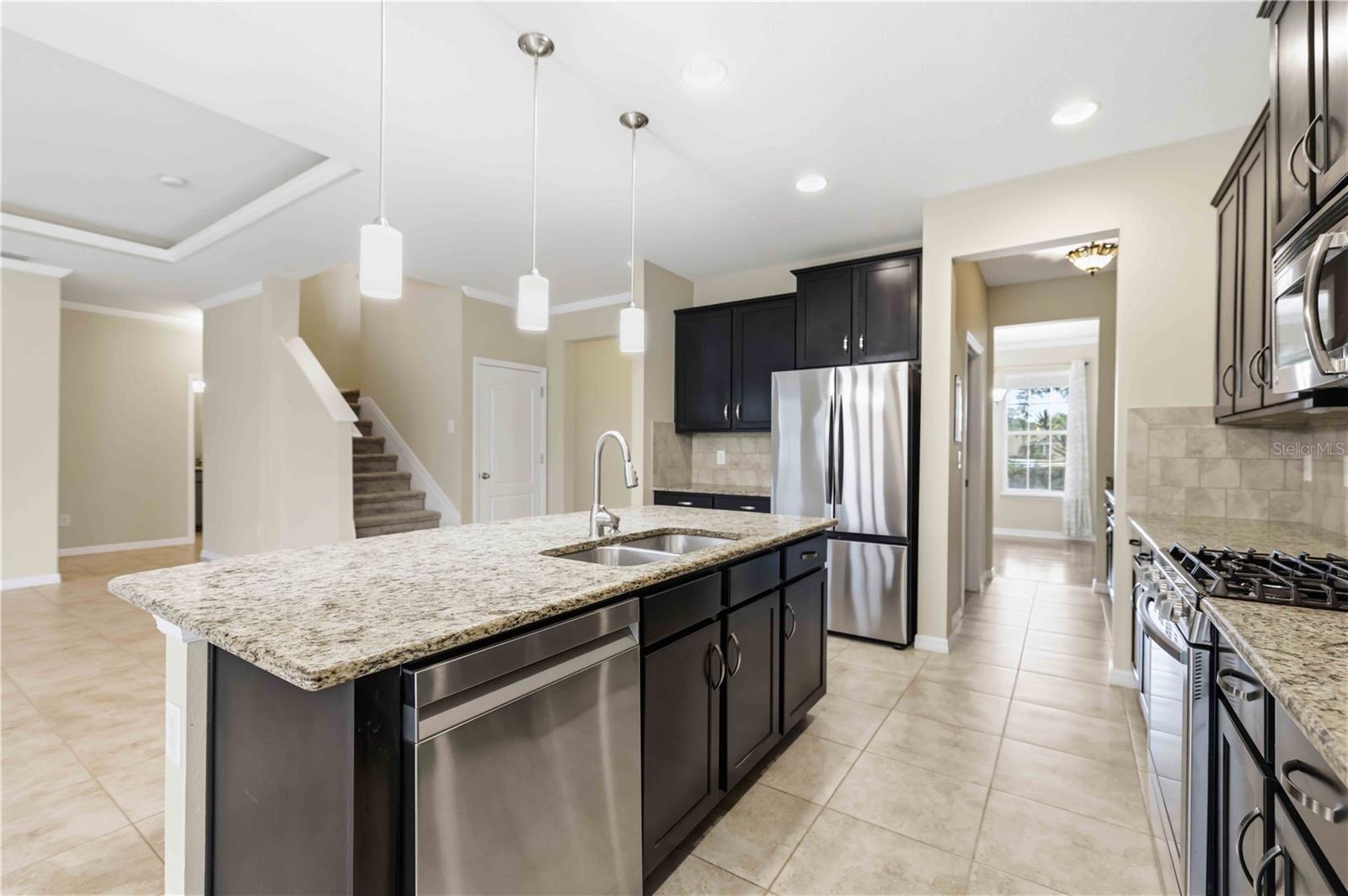 STONELEDGE - Residential