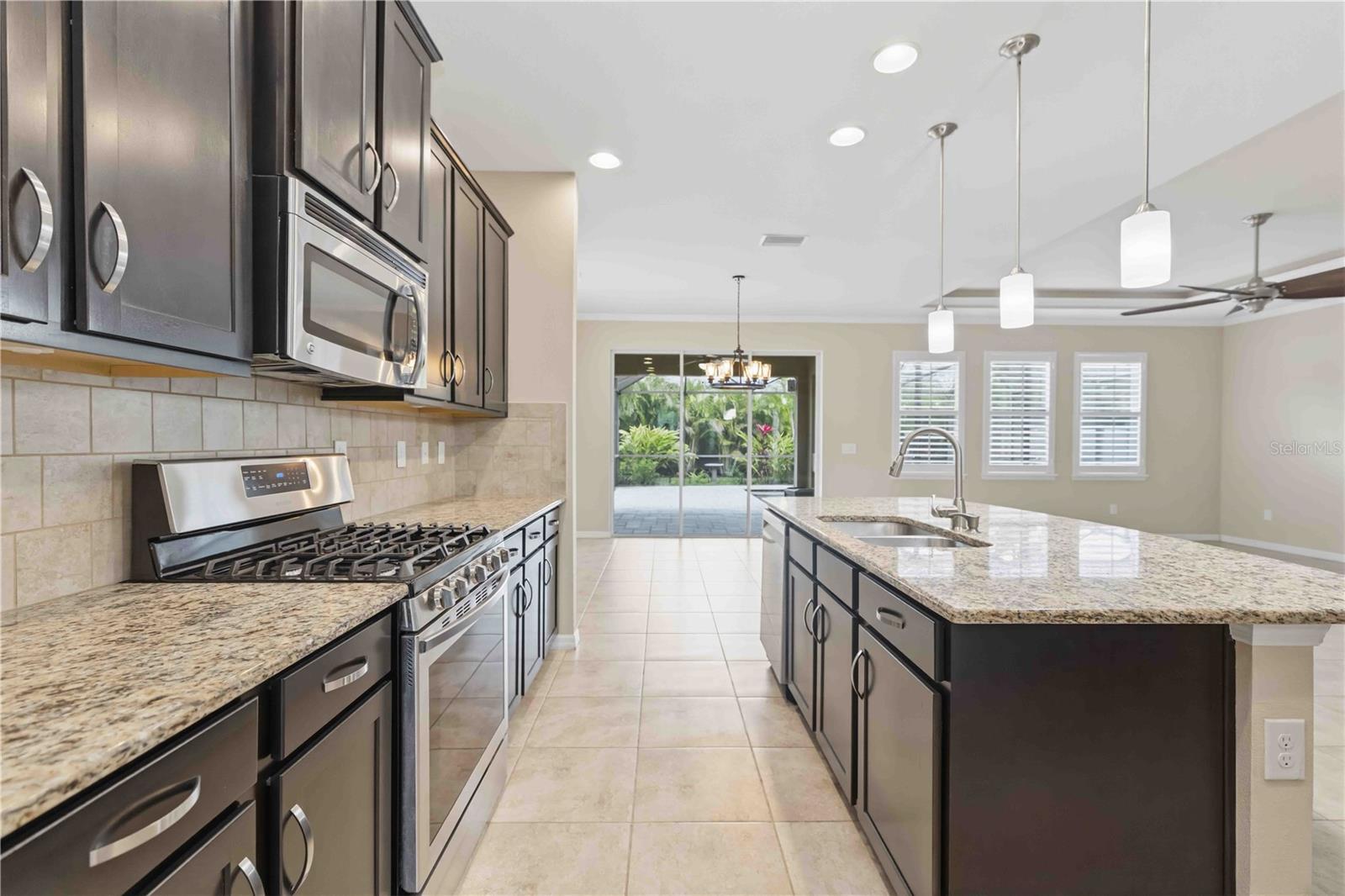 STONELEDGE - Residential