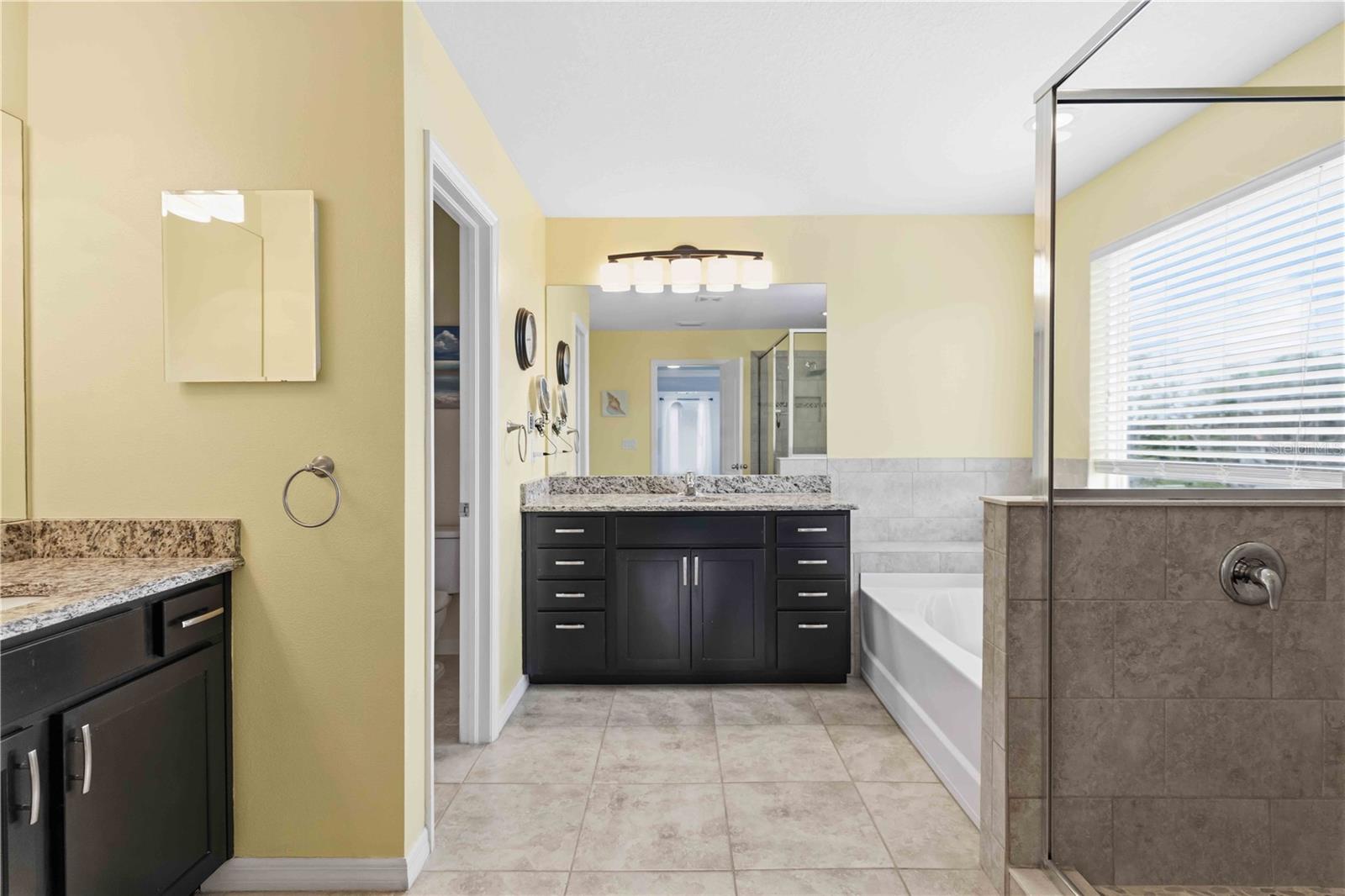 STONELEDGE - Residential