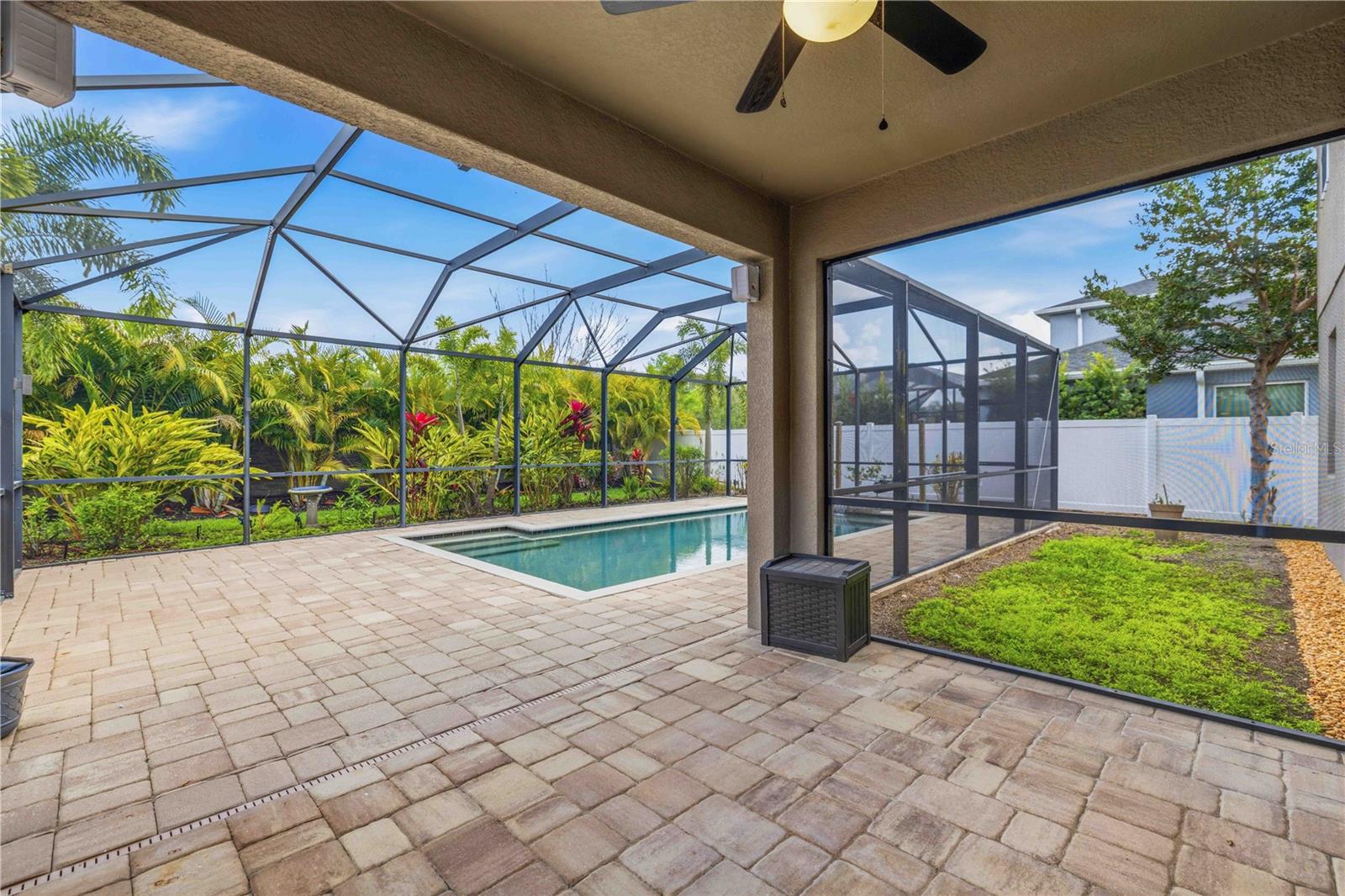 STONELEDGE - Residential