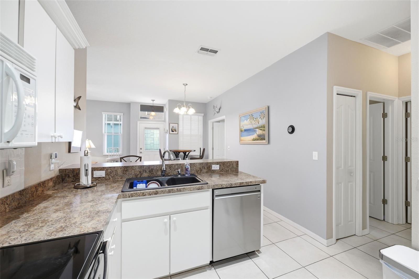 FAIRWAY VILLAS AT MEADOW OAKS - Residential