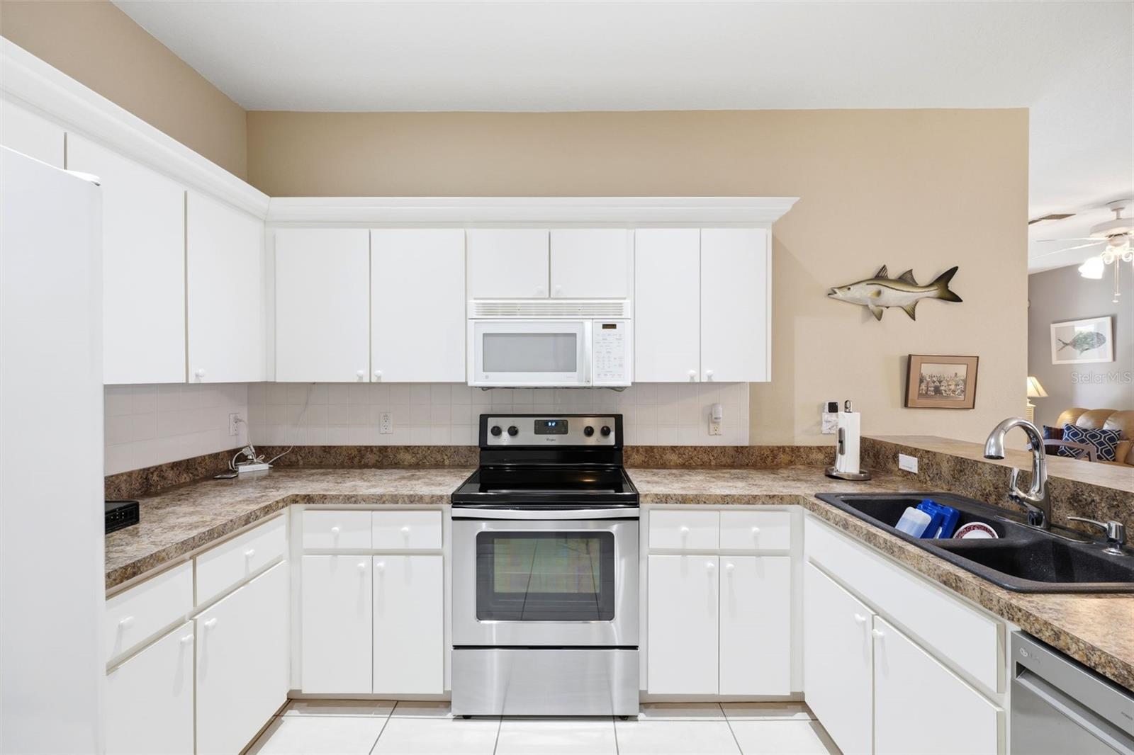 FAIRWAY VILLAS AT MEADOW OAKS - Residential