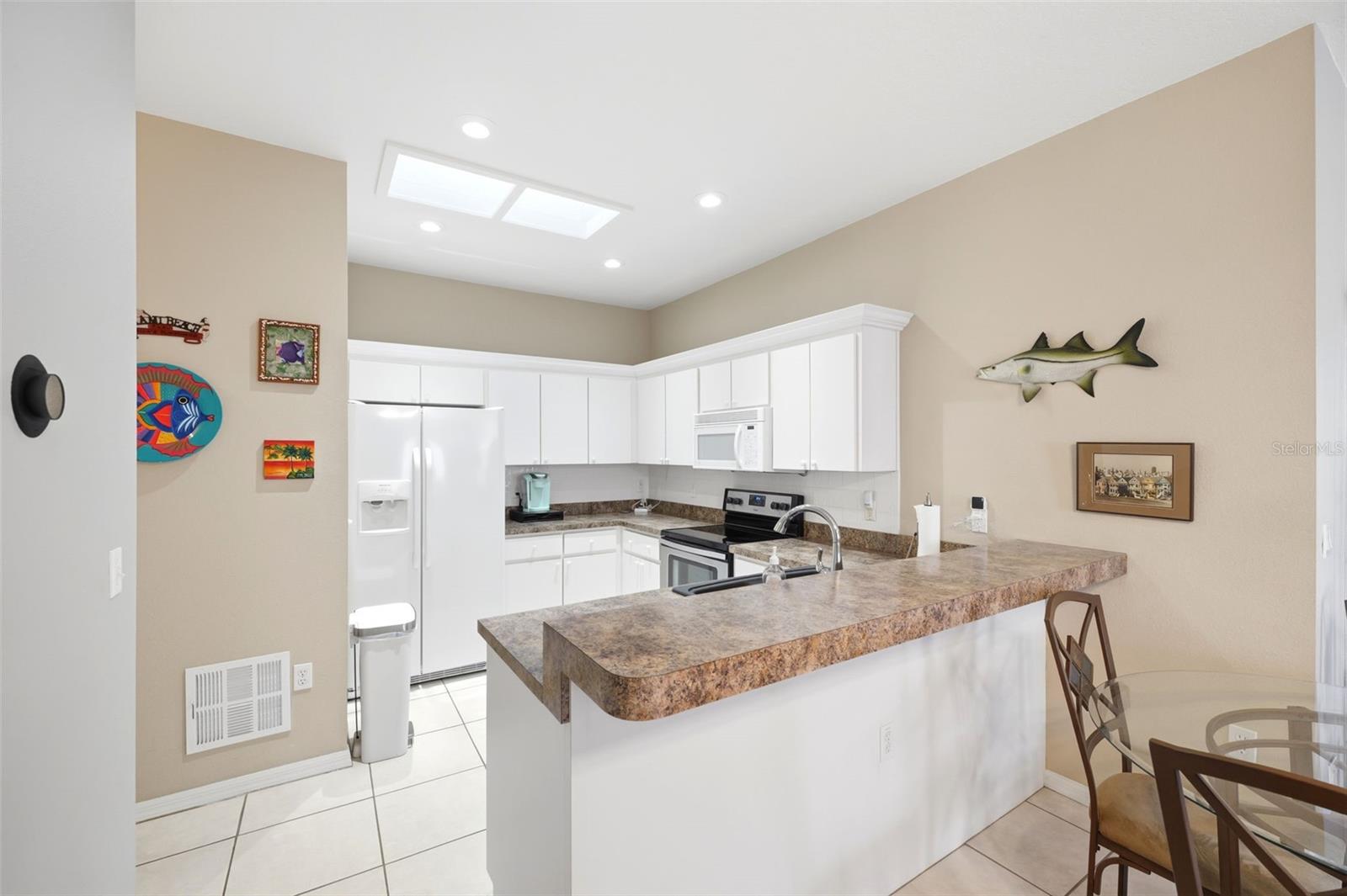 FAIRWAY VILLAS AT MEADOW OAKS - Residential
