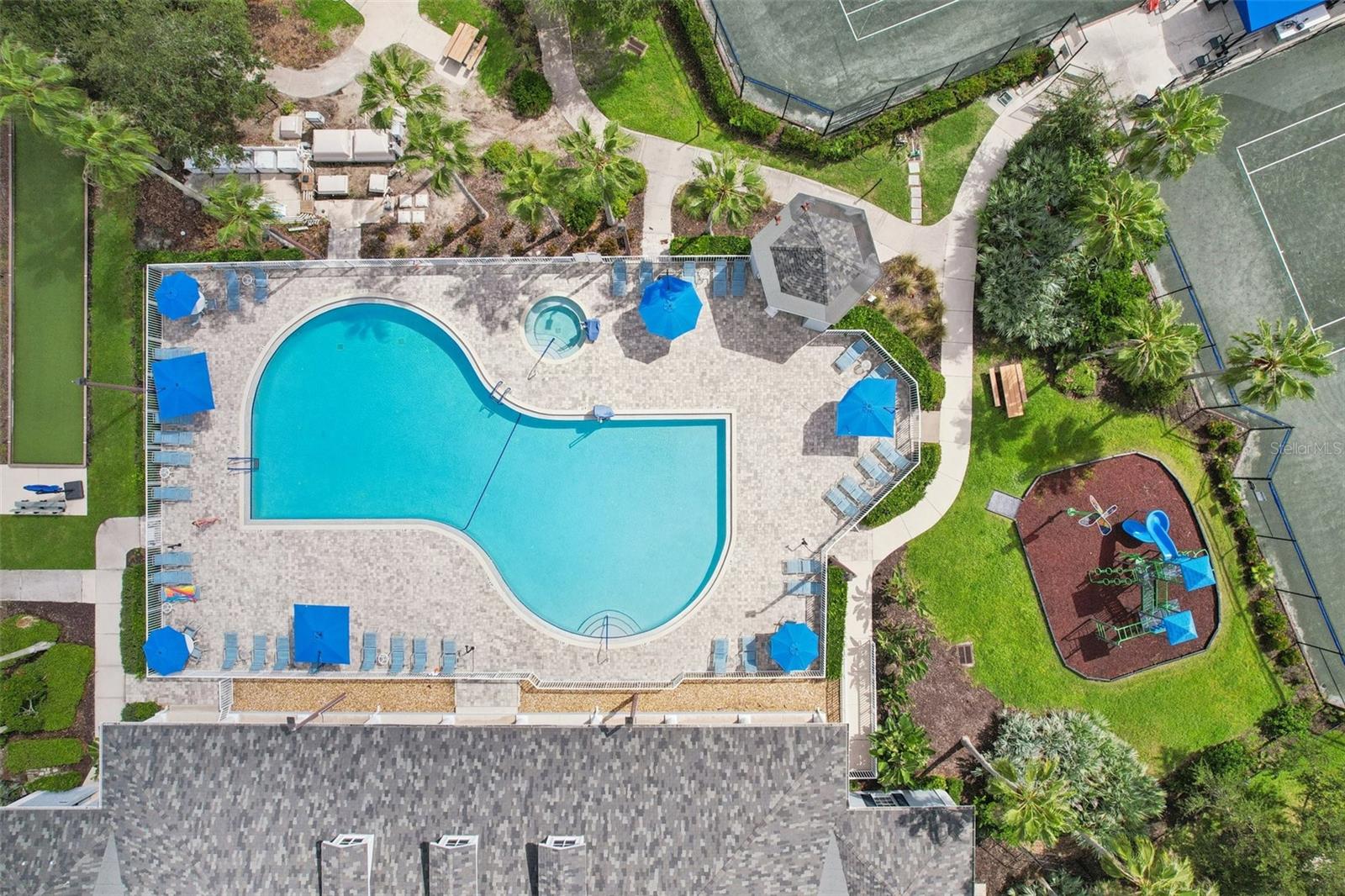 TOWNS AT LAKESIDE - Residential