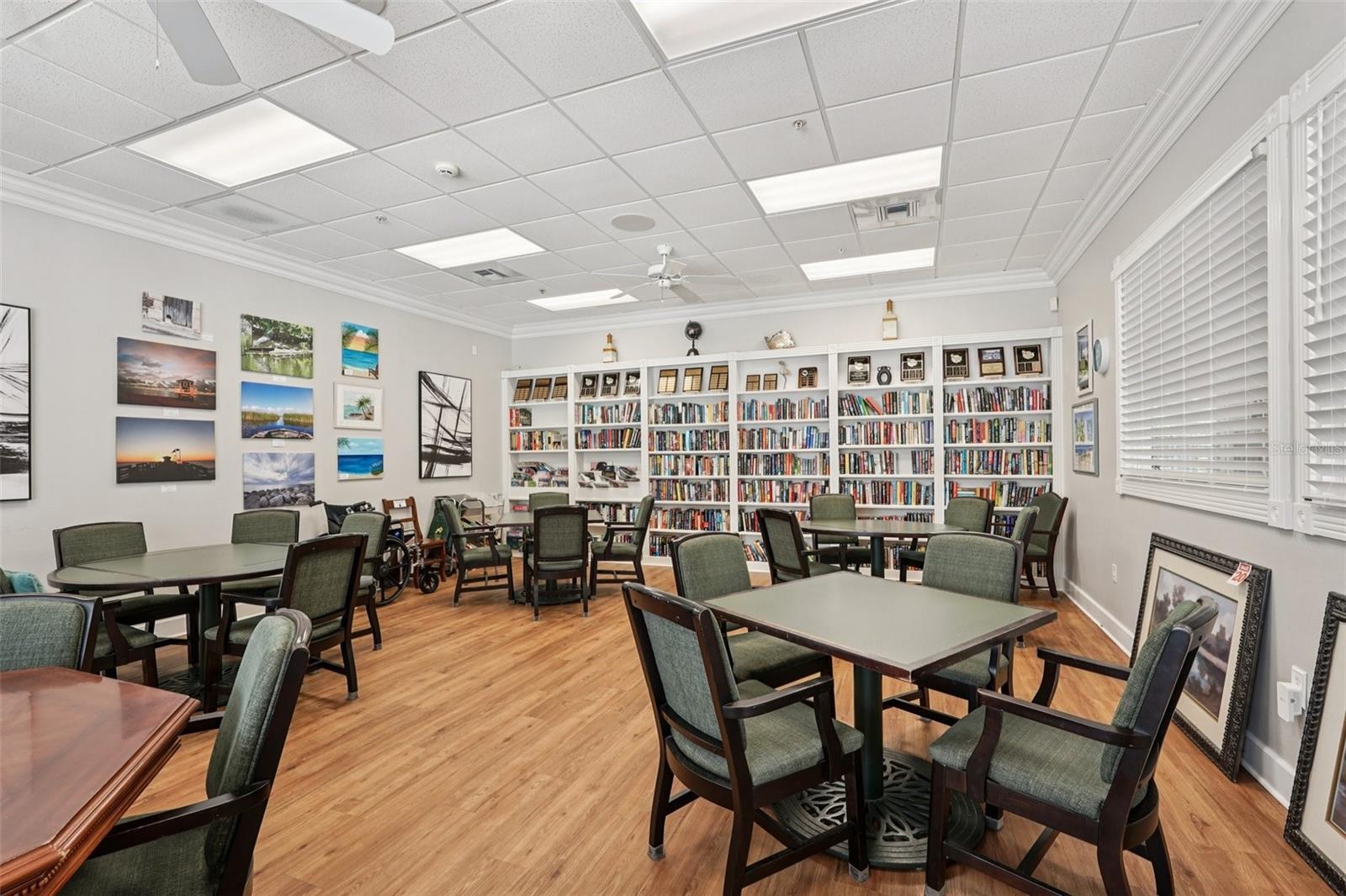 TOWNS AT LAKESIDE - Residential