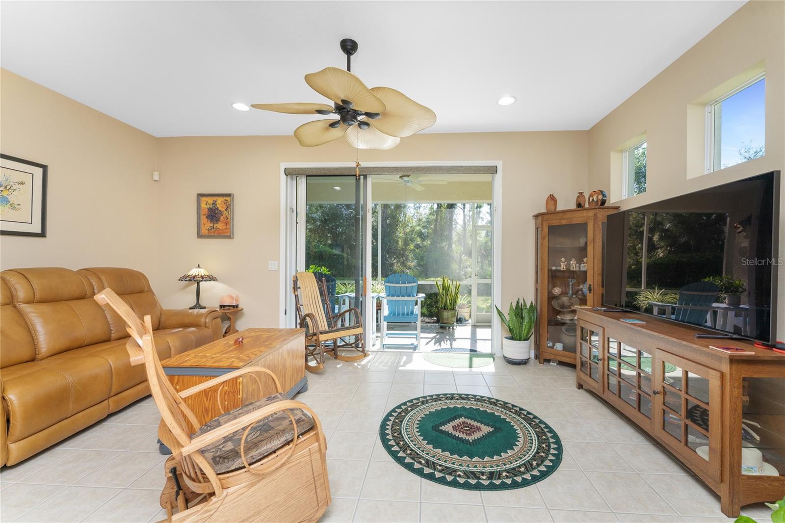 TOWNS AT LAKESIDE - Residential