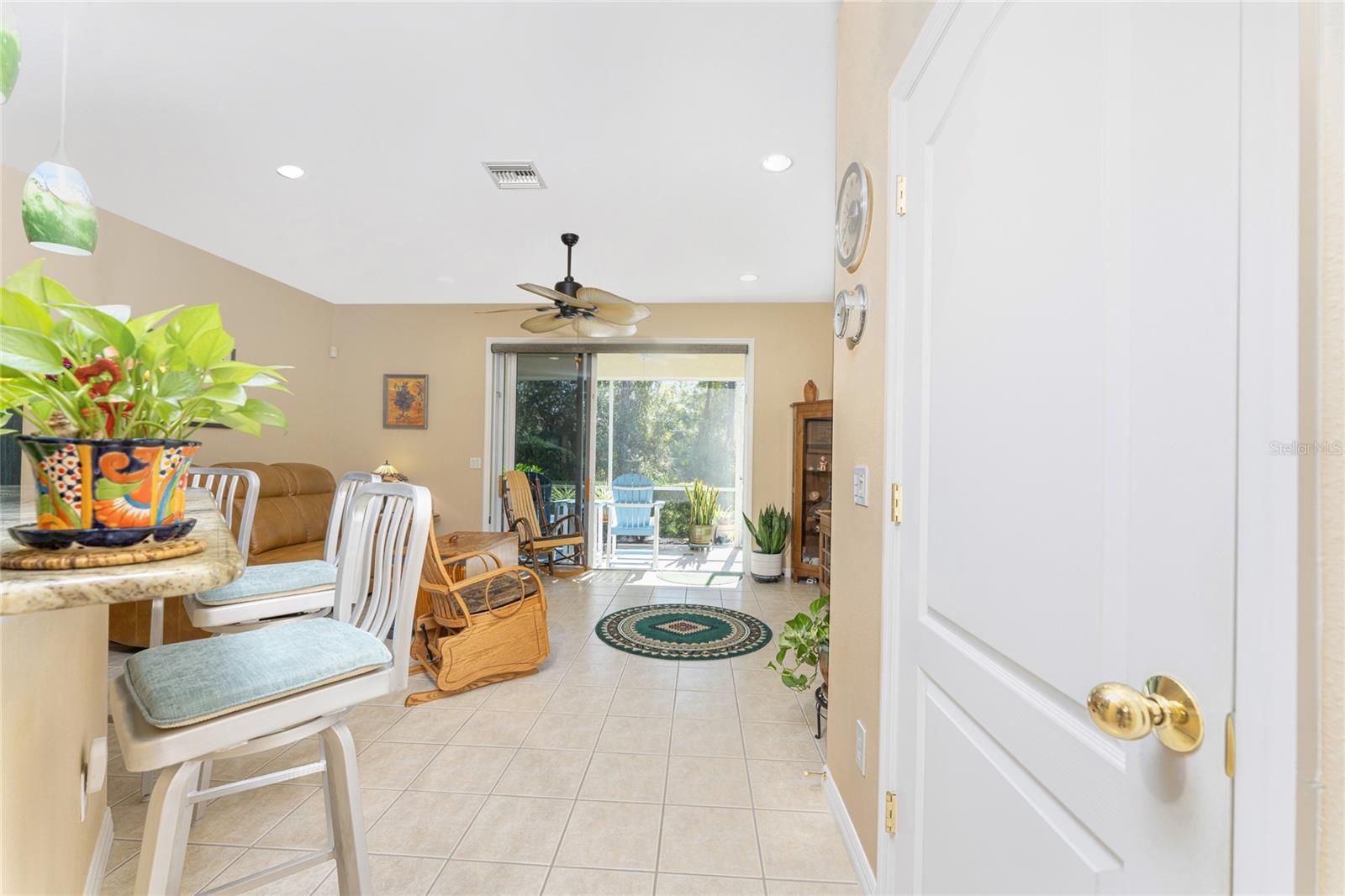 TOWNS AT LAKESIDE - Residential