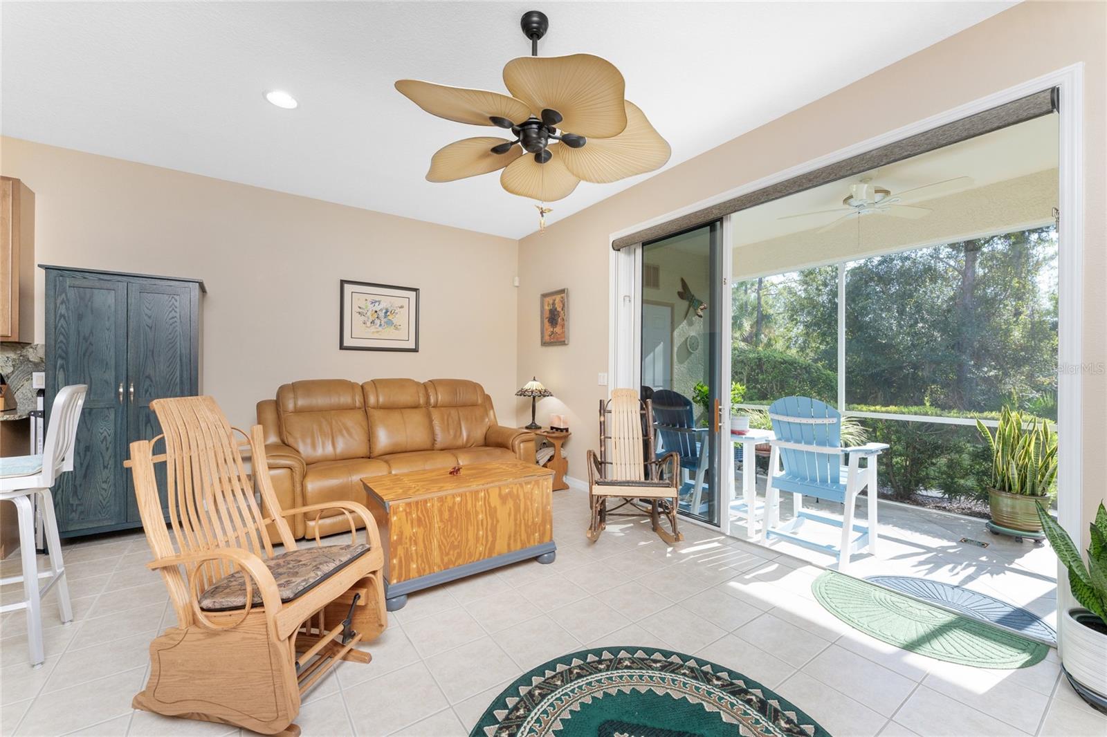 TOWNS AT LAKESIDE - Residential