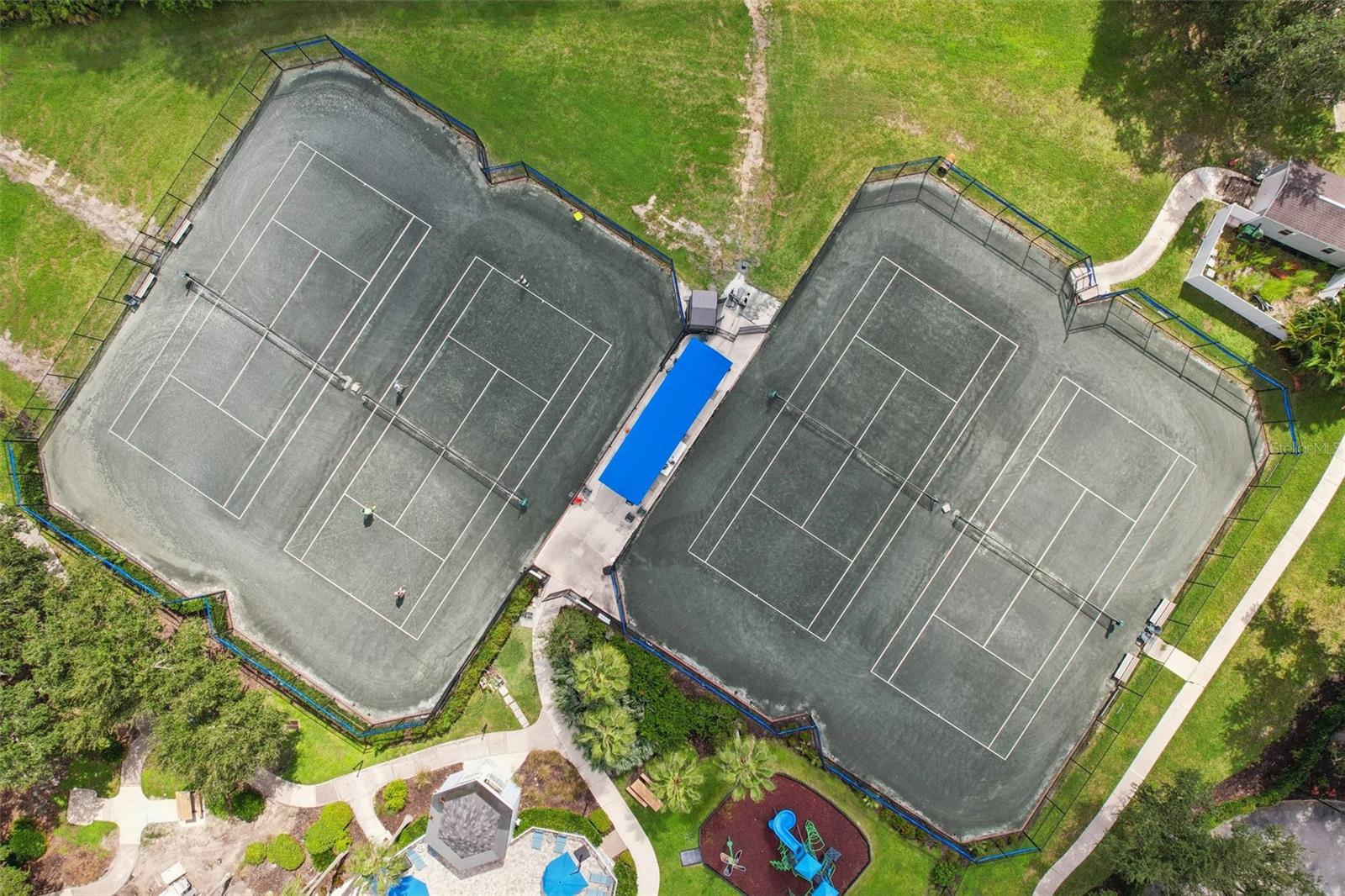 TOWNS AT LAKESIDE - Residential